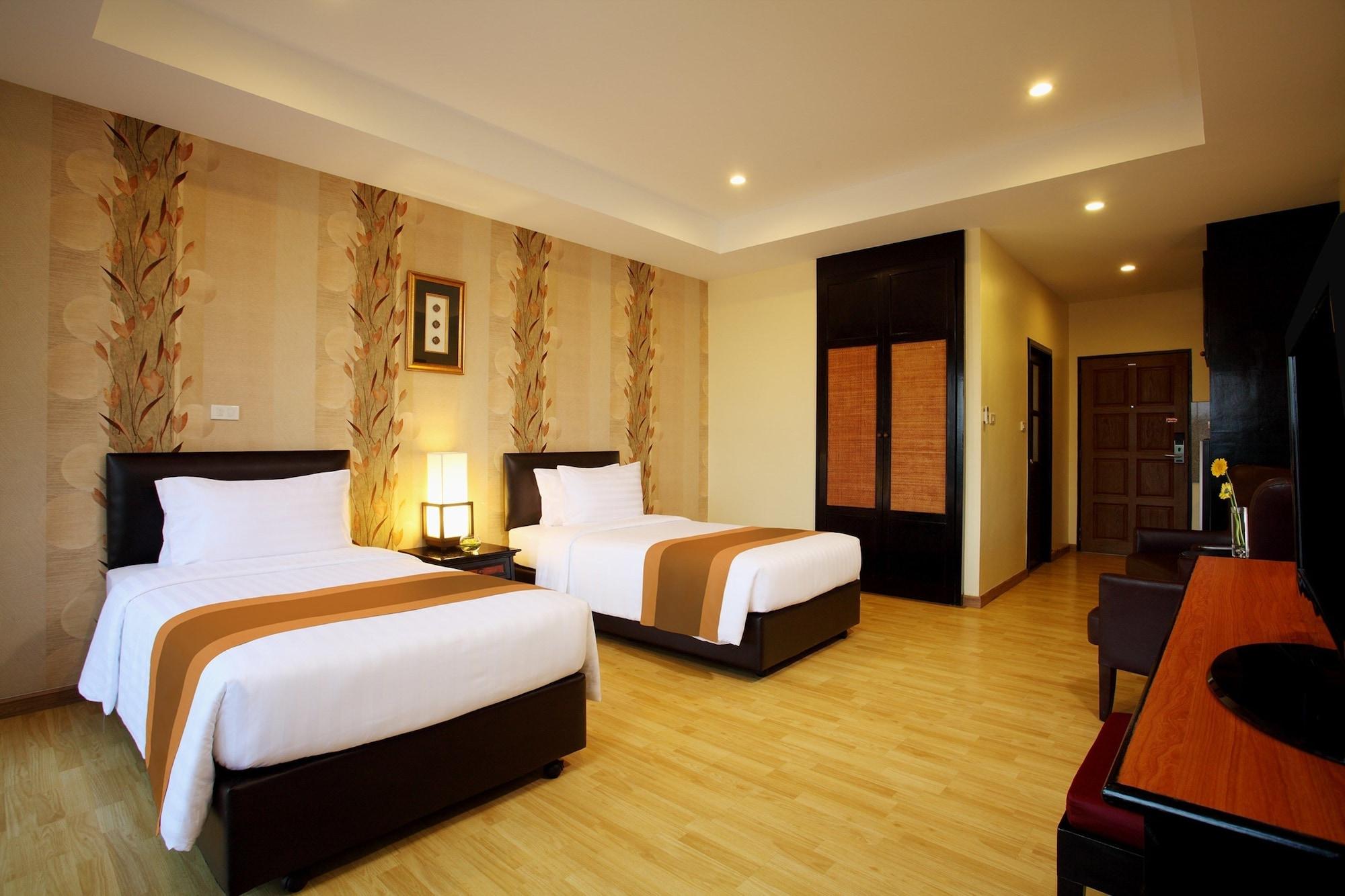 Nova Park Hotel Pattaya Esterno foto